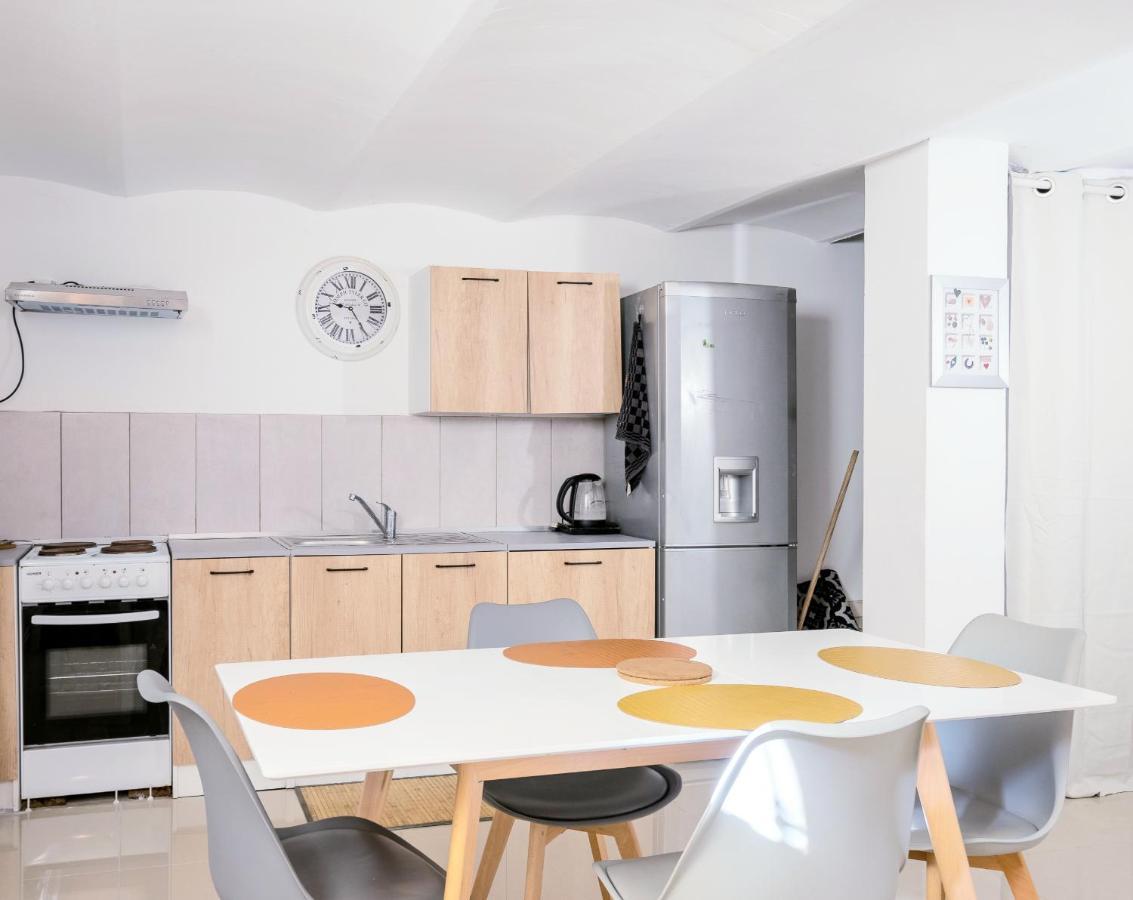 Velodrome F4 Dans Villa 5 Lits Parking Et Piscine Partagee Marseille Eksteriør billede